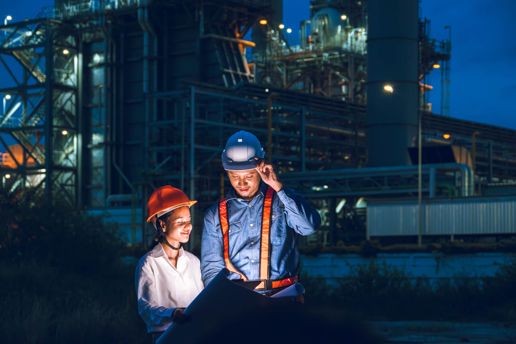 petroleum refinery industry engineer night shift w 2024 11 11 15 54 35 utc.jpg